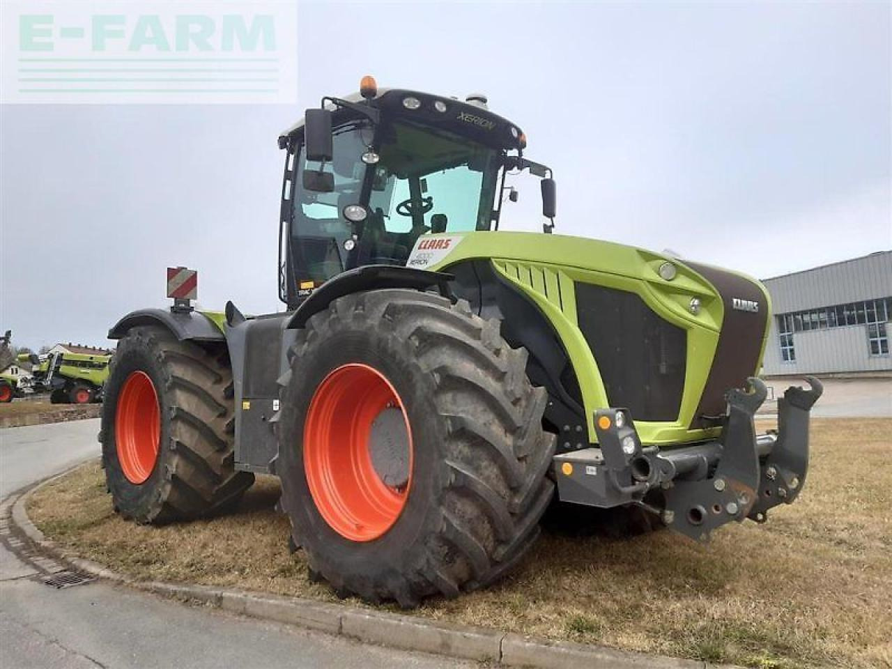 CLAAS xerion 4000 trac vc TRAC VC - טרקטור חקלאי: תמונה 2 CLAAS xerion 4000 trac vc TRAC VC - טרקטור חקלאי: תמונה 2