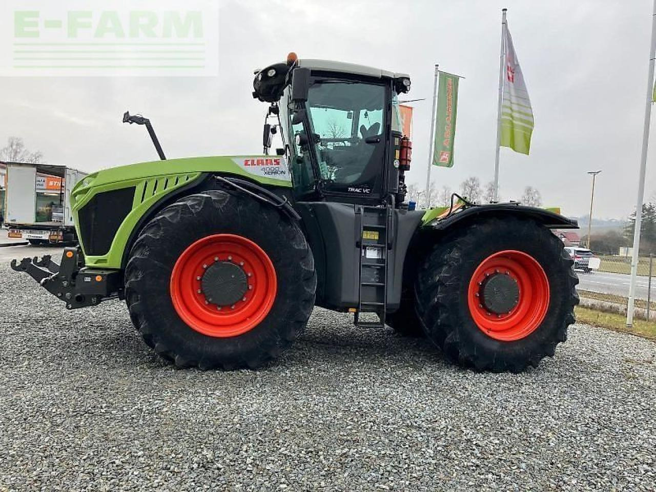 CLAAS xerion 4000 vc - טרקטור חקלאי: תמונה 5 CLAAS xerion 4000 vc - טרקטור חקלאי: תמונה 5