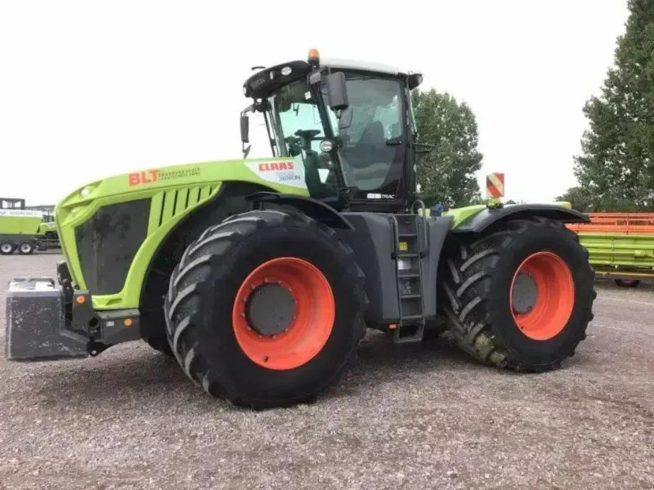 CLAAS xerion 5000 trac TRAC - טרקטור חקלאי: תמונה 1 CLAAS xerion 5000 trac TRAC - טרקטור חקלאי: תמונה 1