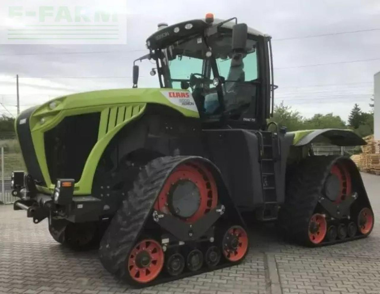 CLAAS xerion 5000 trac ts TRAC TS - טרקטור חקלאי: תמונה 1 CLAAS xerion 5000 trac ts TRAC TS - טרקטור חקלאי: תמונה 1