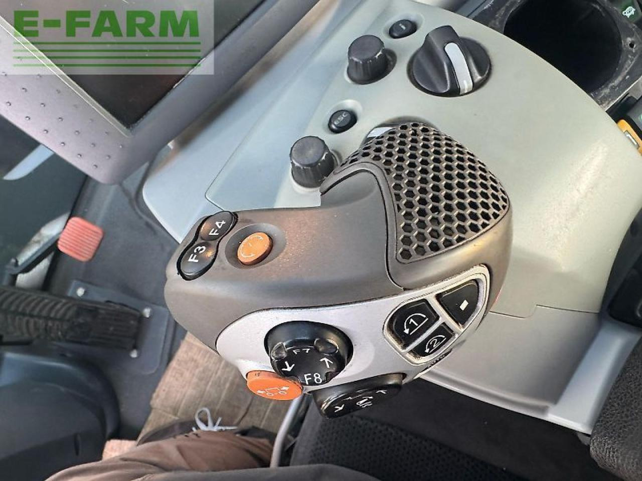 CLAAS xerion 5000 trac vc TRAC VC - טרקטור חקלאי: תמונה 5 CLAAS xerion 5000 trac vc TRAC VC - טרקטור חקלאי: תמונה 5