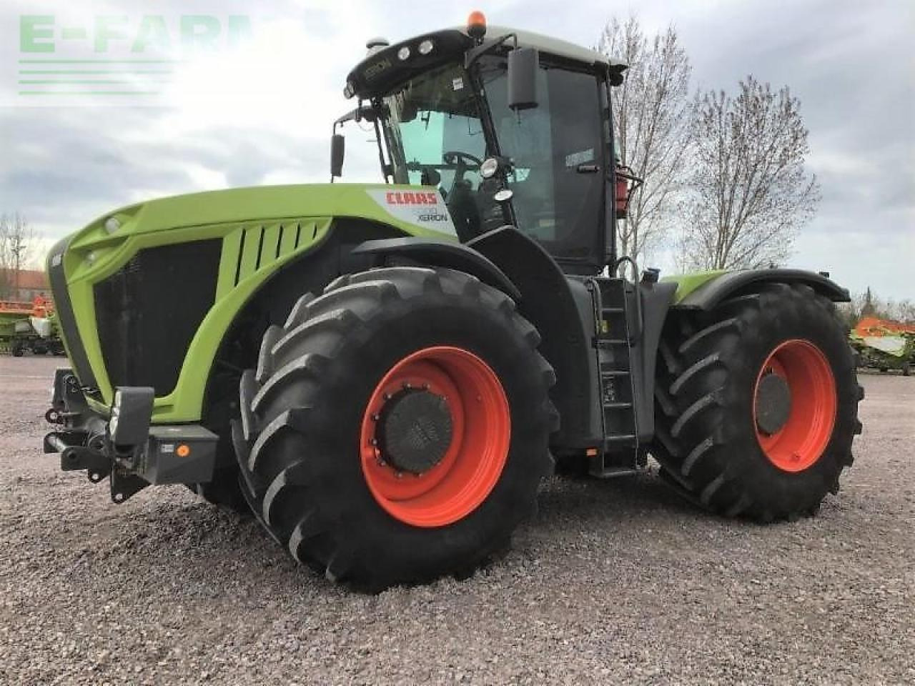 CLAAS xerion 5000 trac vc - טרקטור חקלאי: תמונה 1 CLAAS xerion 5000 trac vc - טרקטור חקלאי: תמונה 1