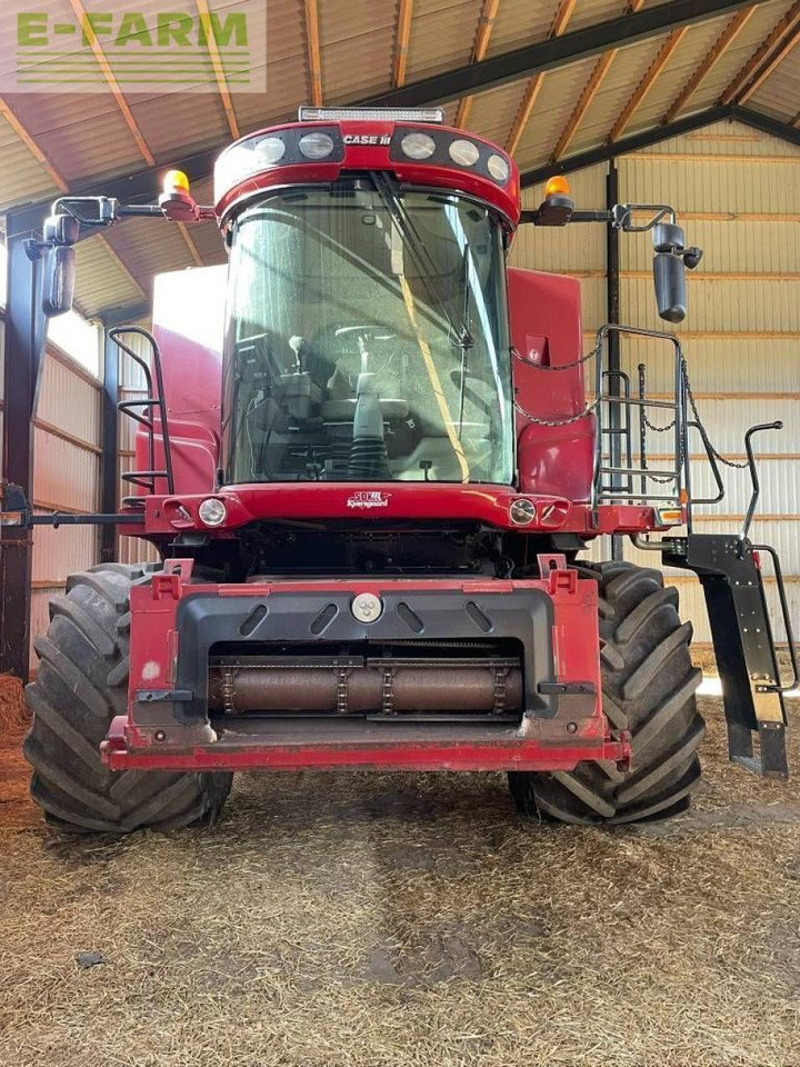 Case-IH 8010 - מקצרת קומבינה: תמונה 3 Case-IH 8010 - מקצרת קומבינה: תמונה 3