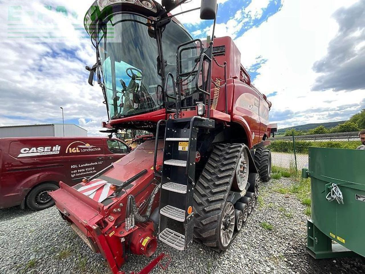 Case-IH axial flow 8240 - מקצרת קומבינה: תמונה 1 Case-IH axial flow 8240 - מקצרת קומבינה: תמונה 1