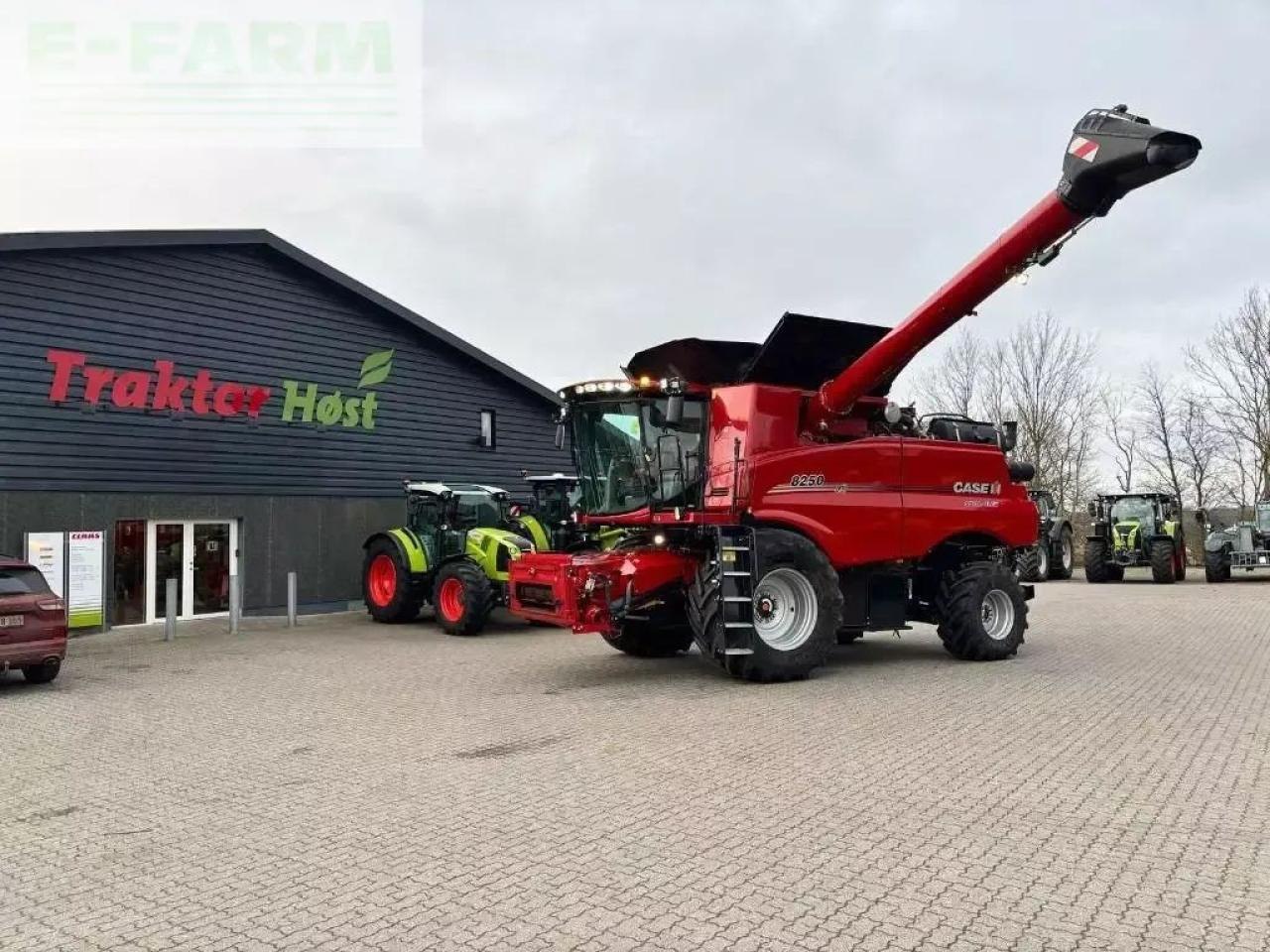 Case-IH axial flow 8250 - מקצרת קומבינה: תמונה 1 Case-IH axial flow 8250 - מקצרת קומבינה: תמונה 1