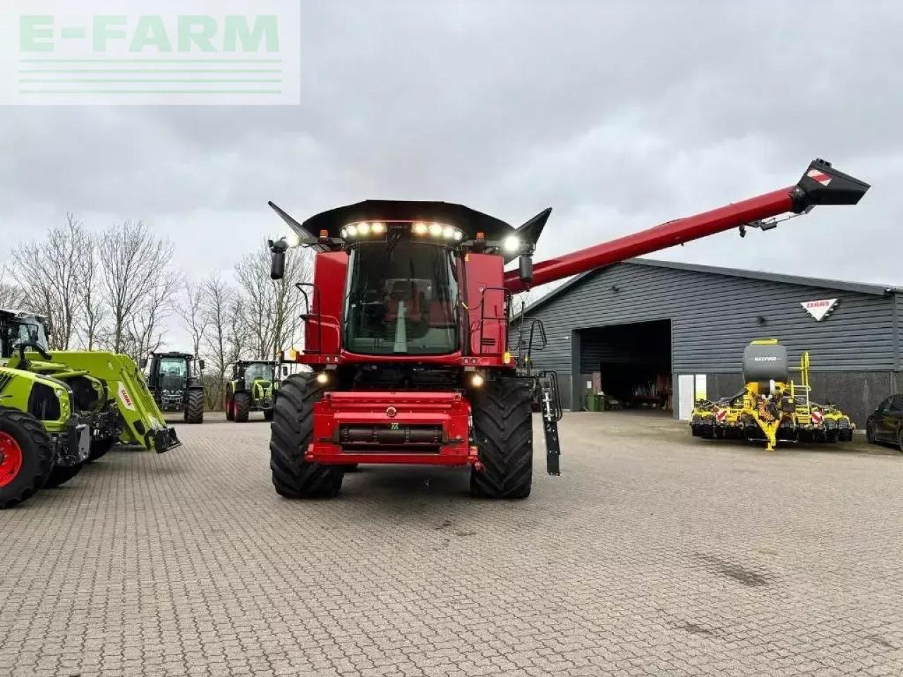 Case-IH axial flow 8250 - מקצרת קומבינה: תמונה 2 Case-IH axial flow 8250 - מקצרת קומבינה: תמונה 2