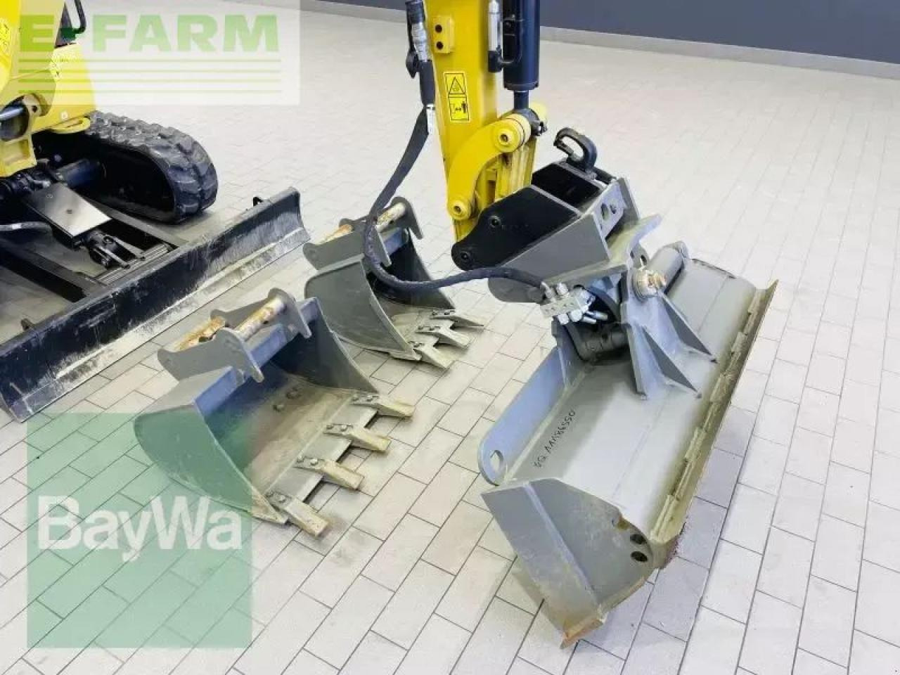 מיני מחפר Caterpillar 301.8-05a: תמונה 13 מיני מחפר Caterpillar 301.8-05a: תמונה 13