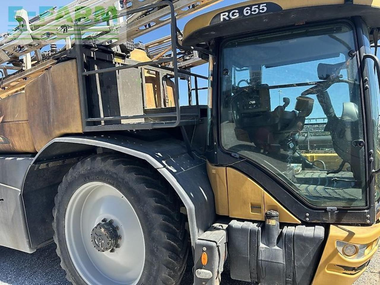 Challenger rg655 - מרסס נגרר: תמונה 1 Challenger rg655 - מרסס נגרר: תמונה 1