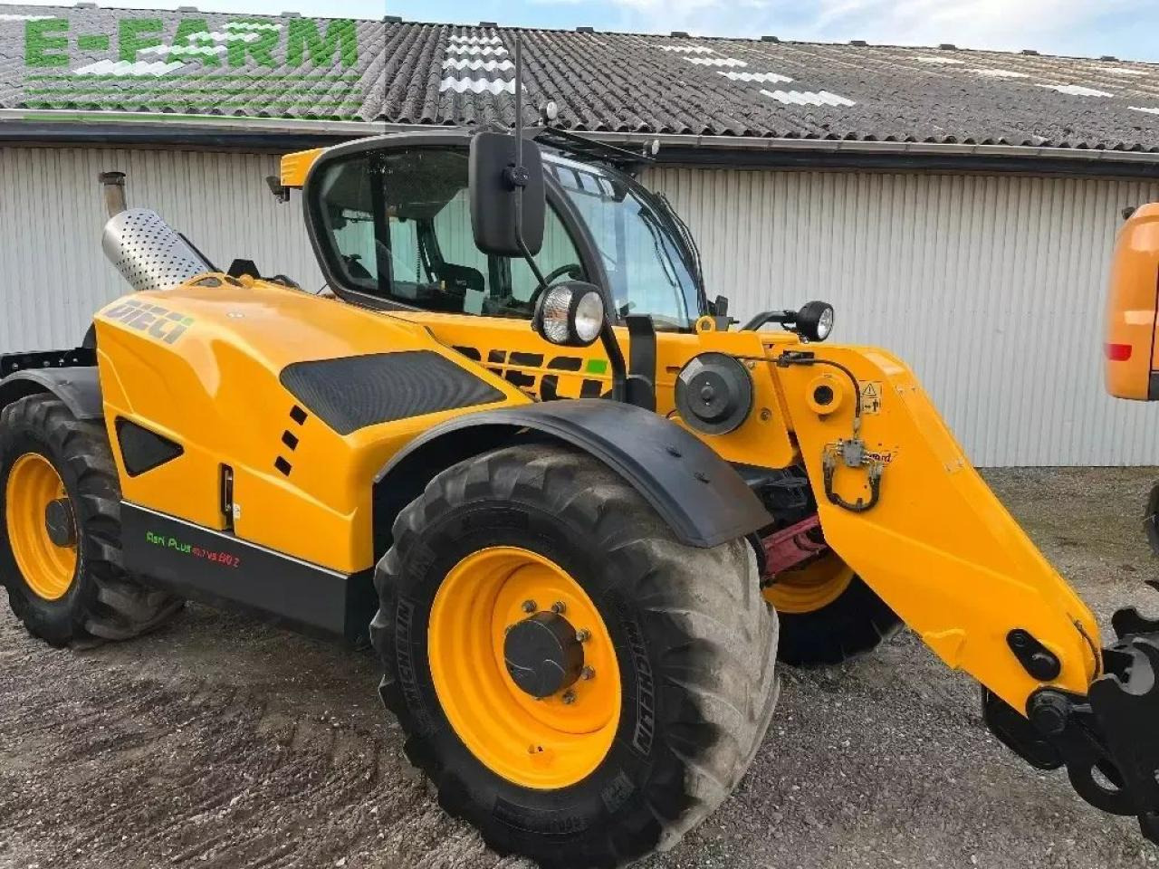 Dieci agri plus 40.7 evo 2 - מפעיל טלסקופי: תמונה 1 Dieci agri plus 40.7 evo 2 - מפעיל טלסקופי: תמונה 1