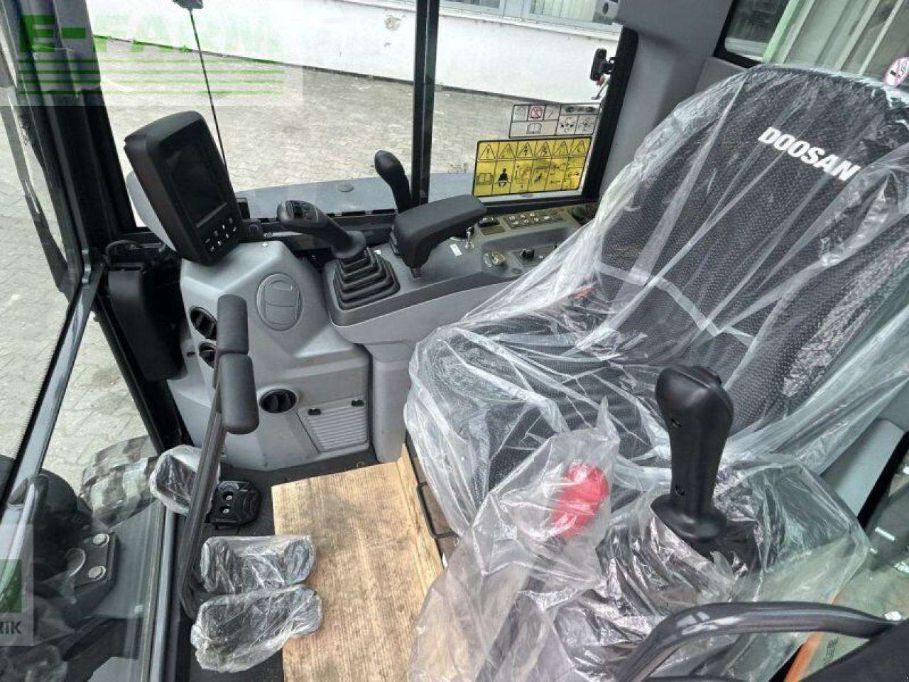 מיני מחפר Doosan dx 35z-7: תמונה 13