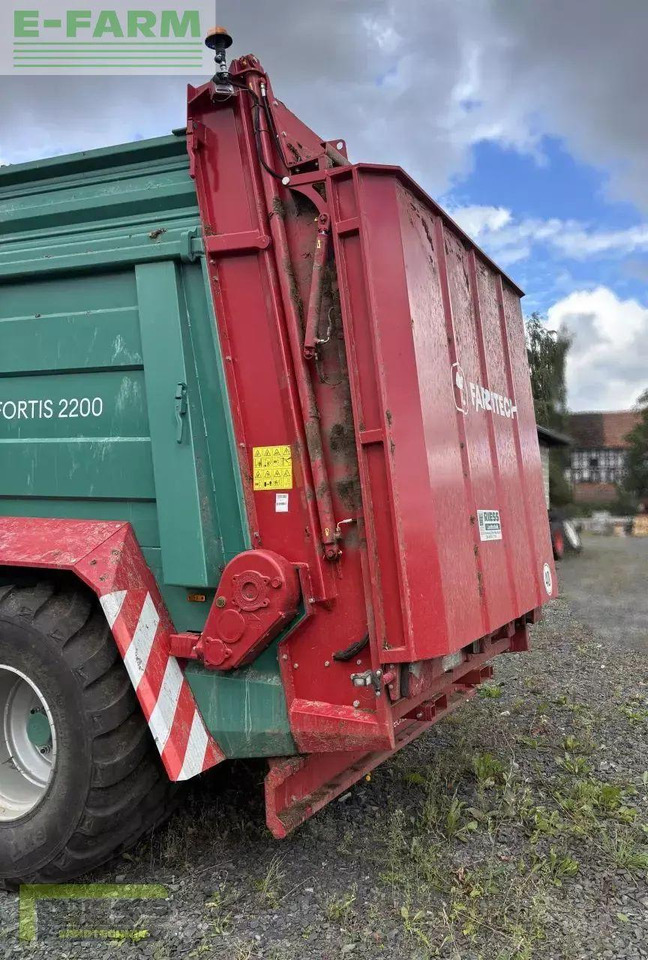 Farmtech fortis 2200 abschiebewagen + streuwerk - מסיר פסולת/ קרון נגרר חקלאי: תמונה 3 Farmtech fortis 2200 abschiebewagen + streuwerk - מסיר פסולת/ קרון נגרר חקלאי: תמונה 3