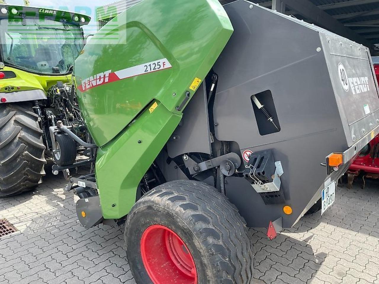 Fendt 2125f - מכונת צרור מרובעת: תמונה 4 Fendt 2125f - מכונת צרור מרובעת: תמונה 4