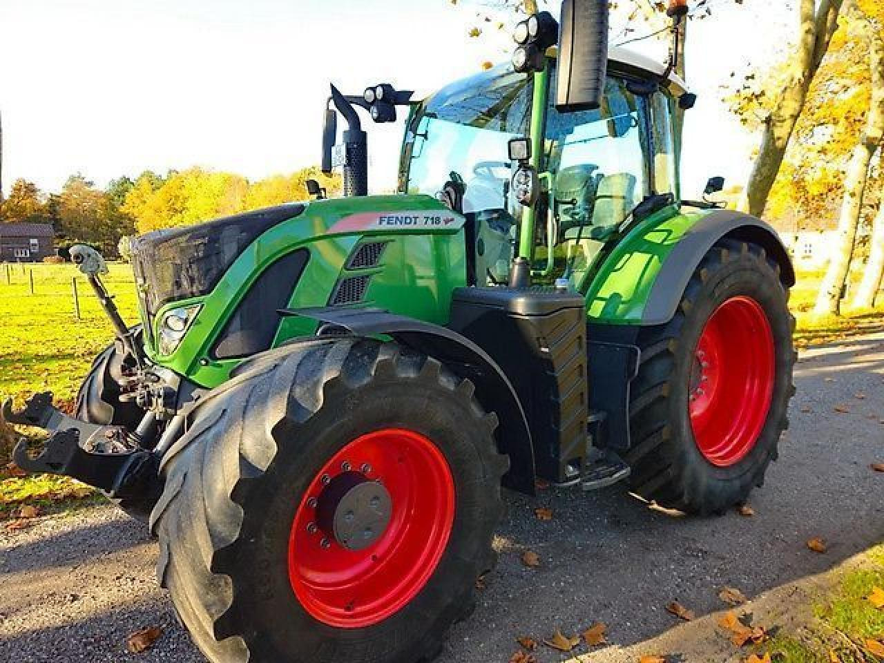 Fendt 718 s4 profi version mit 2 bremspedalen ( 716 720 722 724 ) - טרקטור חקלאי: תמונה 2 Fendt 718 s4 profi version mit 2 bremspedalen ( 716 720 722 724 ) - טרקטור חקלאי: תמונה 2