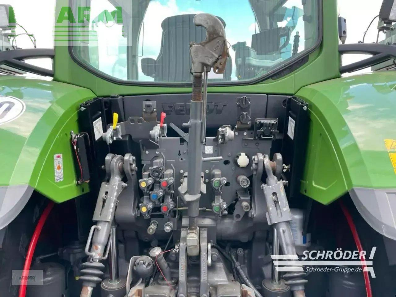 Fendt 724 vario s4 profi plus ProfiPlus - טרקטור חקלאי: תמונה 2 Fendt 724 vario s4 profi plus ProfiPlus - טרקטור חקלאי: תמונה 2