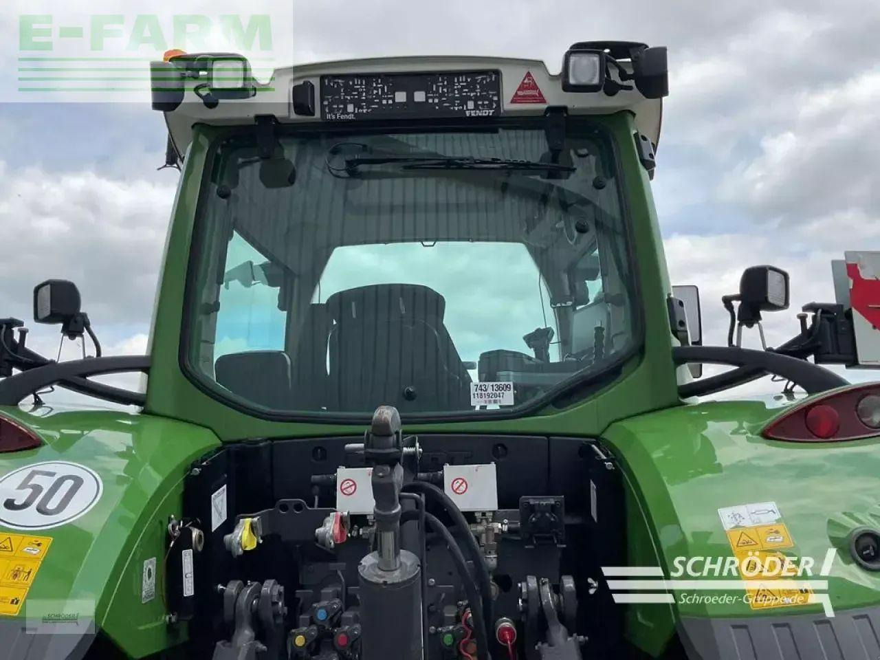 Fendt 724 vario s4 profi plus ProfiPlus - טרקטור חקלאי: תמונה 5 Fendt 724 vario s4 profi plus ProfiPlus - טרקטור חקלאי: תמונה 5