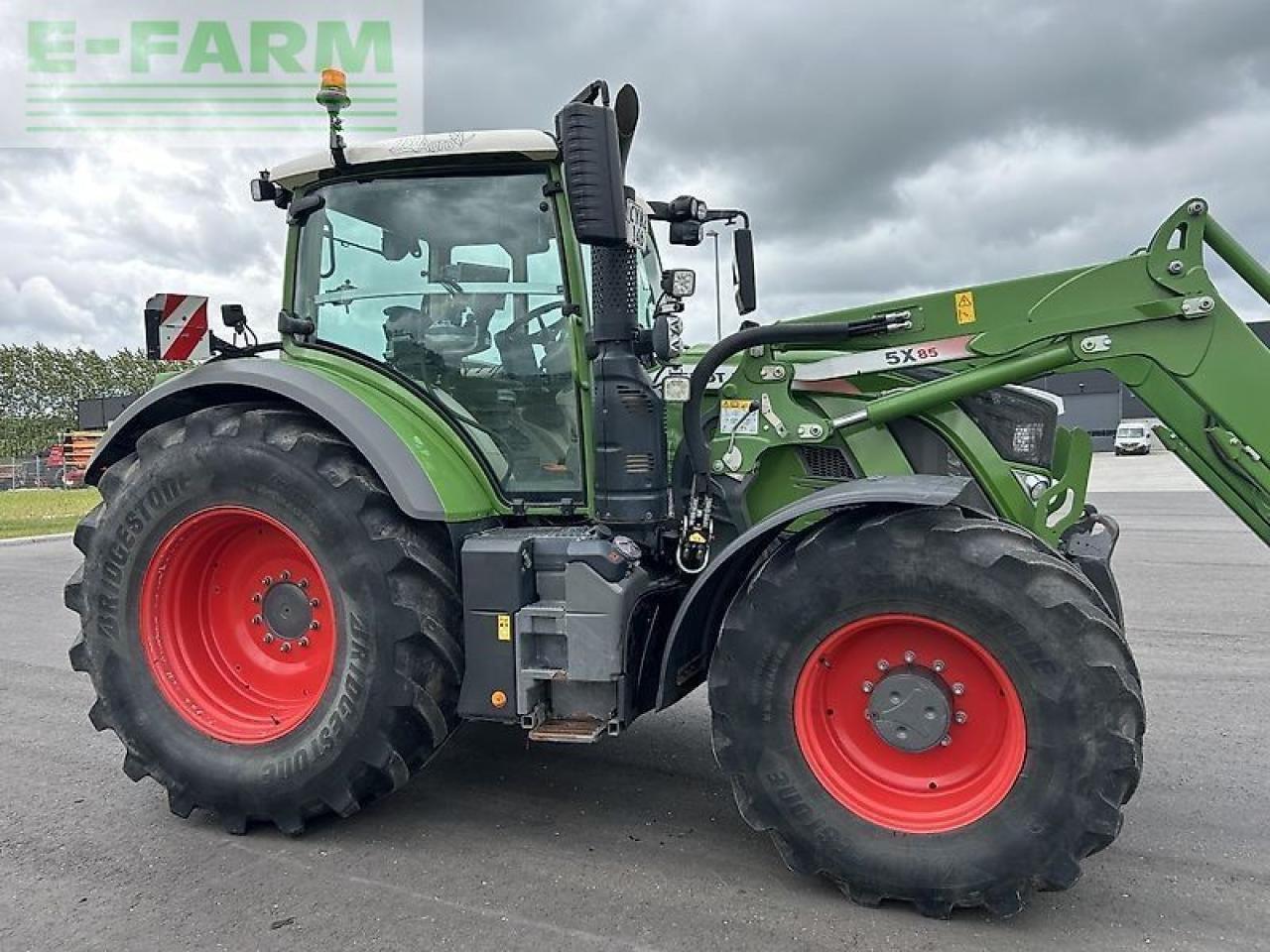 Fendt 724 vario s4 - טרקטור חקלאי: תמונה 5 Fendt 724 vario s4 - טרקטור חקלאי: תמונה 5