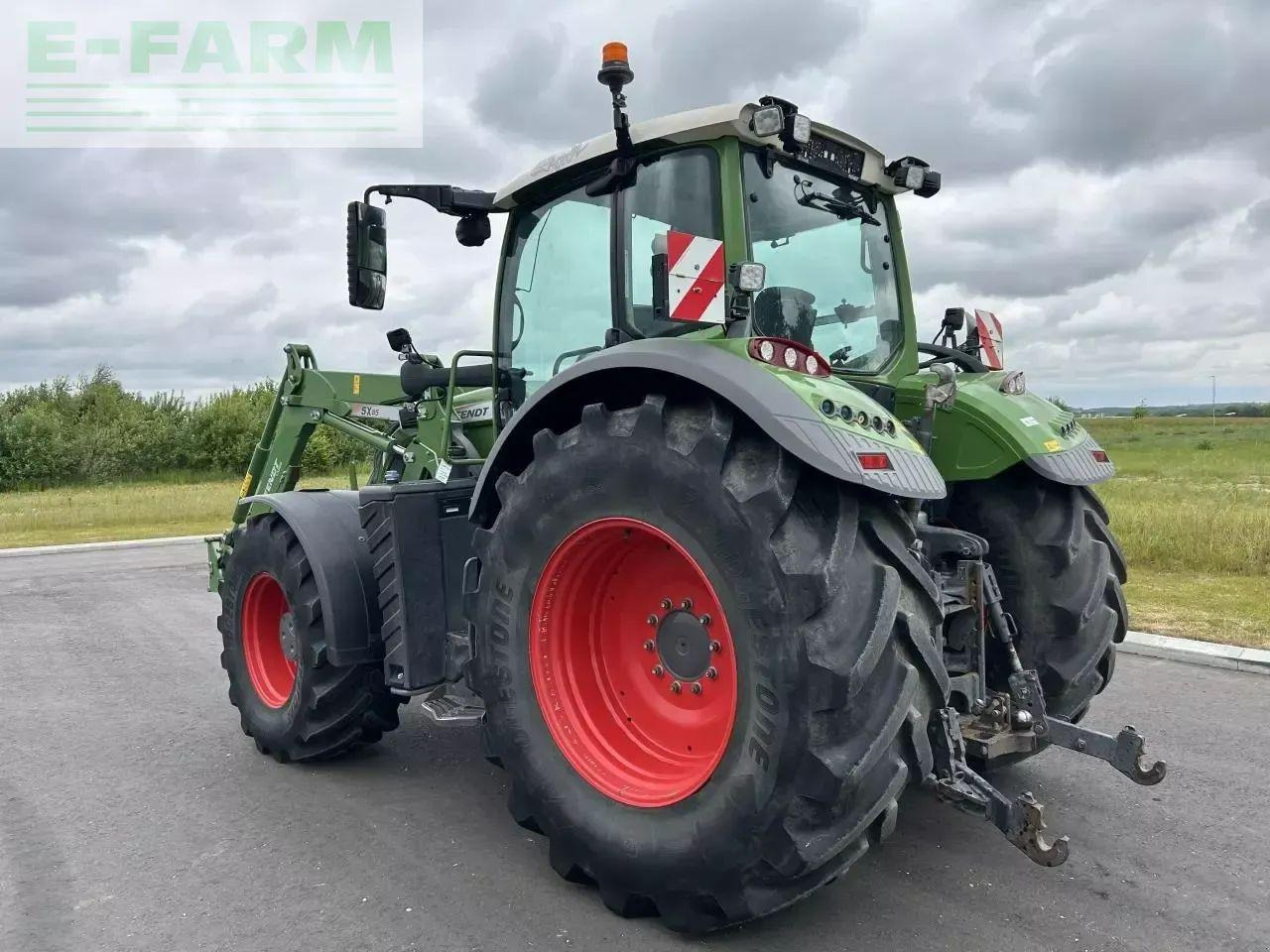 Fendt 724 vario s4 - טרקטור חקלאי: תמונה 2 Fendt 724 vario s4 - טרקטור חקלאי: תמונה 2