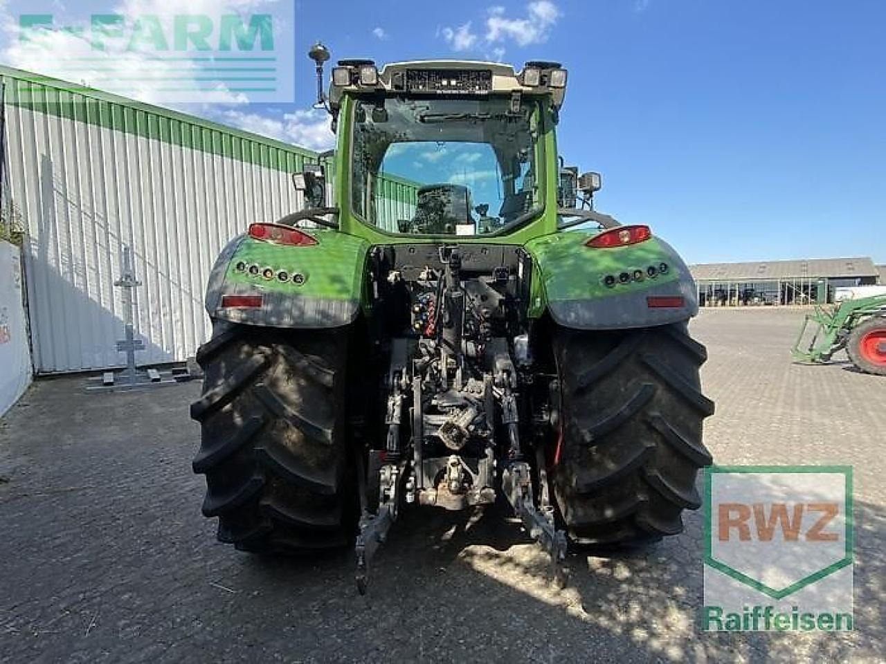Fendt 724 vario s4 - טרקטור חקלאי: תמונה 3 Fendt 724 vario s4 - טרקטור חקלאי: תמונה 3