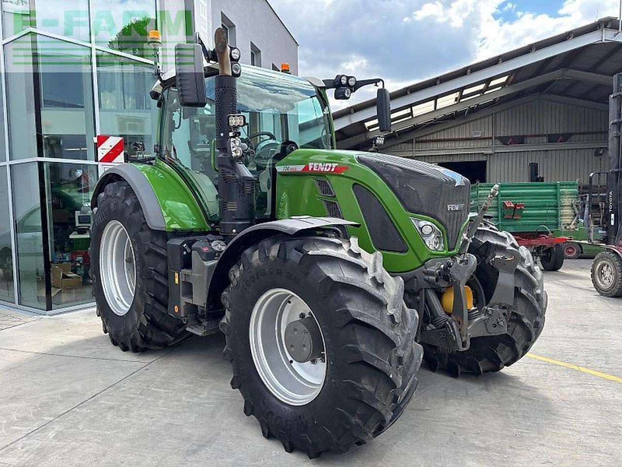 Fendt 724 vario - טרקטור חקלאי: תמונה 3 Fendt 724 vario - טרקטור חקלאי: תמונה 3