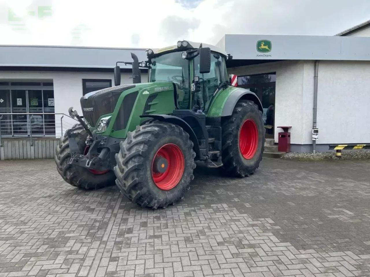 Fendt 828 - טרקטור חקלאי: תמונה 1 Fendt 828 - טרקטור חקלאי: תמונה 1
