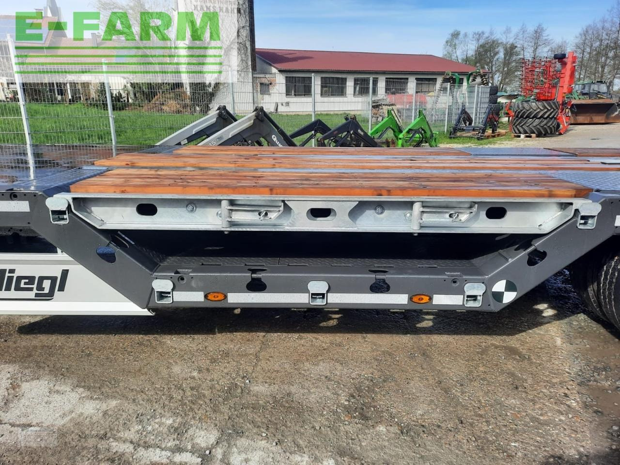 Fliegl dts 300 - קרון נגרר עם מטען נמוך: תמונה 2 Fliegl dts 300 - קרון נגרר עם מטען נמוך: תמונה 2