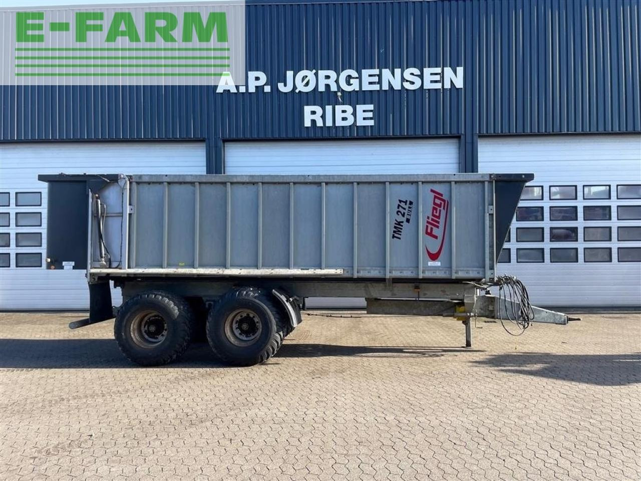 Fliegl tmk 271 bull galvaniseret - מסיר פסולת/ קרון נגרר חקלאי: תמונה 1 Fliegl tmk 271 bull galvaniseret - מסיר פסולת/ קרון נגרר חקלאי: תמונה 1