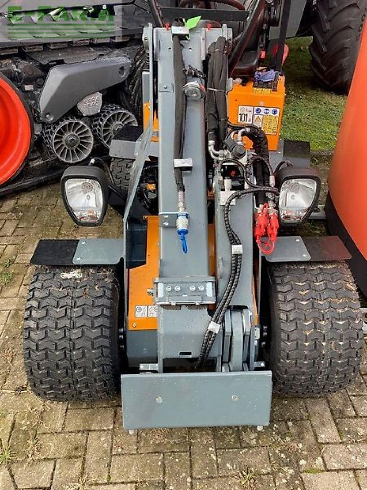 Giant g1200 teleskop radlader - מפעיל טלסקופי: תמונה 4 Giant g1200 teleskop radlader - מפעיל טלסקופי: תמונה 4