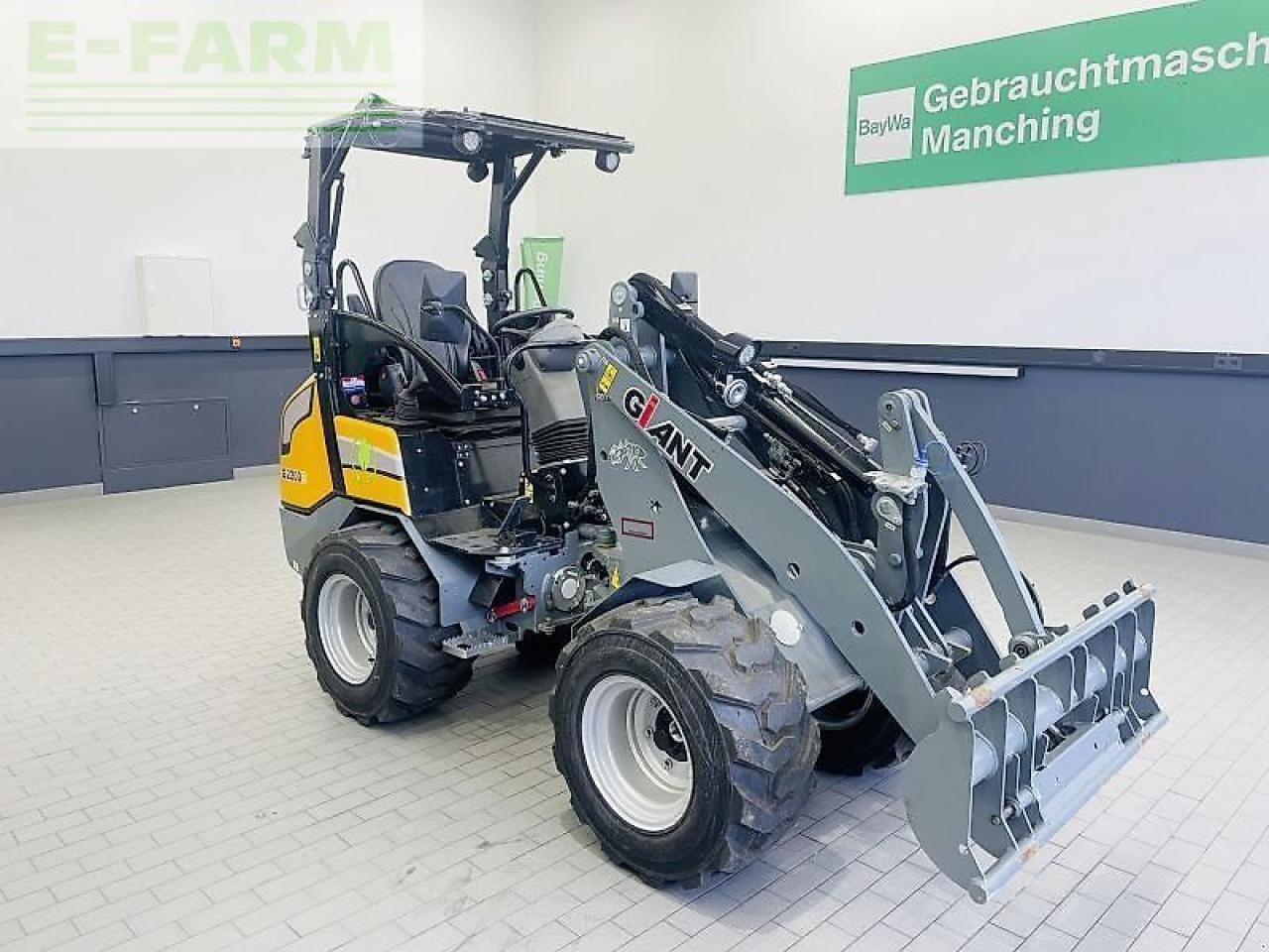 Giant g2200e - מיני מחפר: תמונה 3 Giant g2200e - מיני מחפר: תמונה 3