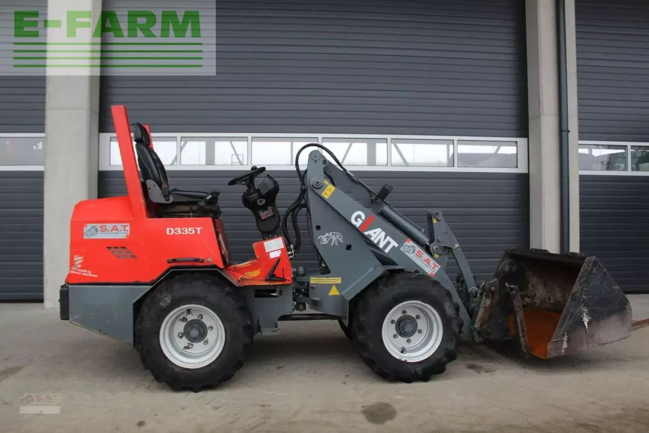 Giant hoflader d 335 t - מעמיס גלגלים: תמונה 5 Giant hoflader d 335 t - מעמיס גלגלים: תמונה 5