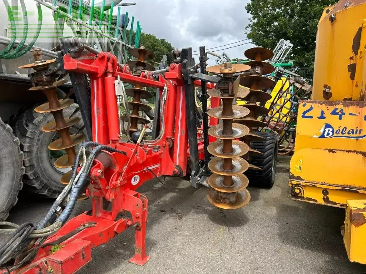 Gregoire Besson acerox32d - משדדת דיסק: תמונה 1 Gregoire Besson acerox32d - משדדת דיסק: תמונה 1