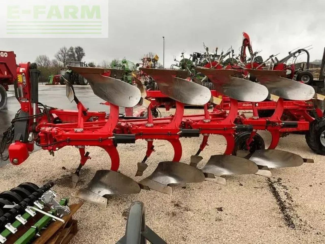 Gregoire Besson marque gregoire + besson - מחרשה: תמונה 1 Gregoire Besson marque gregoire + besson - מחרשה: תמונה 1