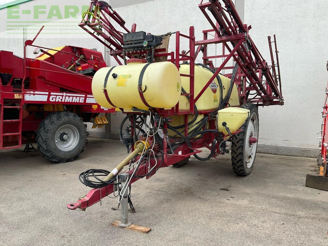 Hardi Commander - מרסס נגרר: תמונה 1 Hardi Commander - מרסס נגרר: תמונה 1
