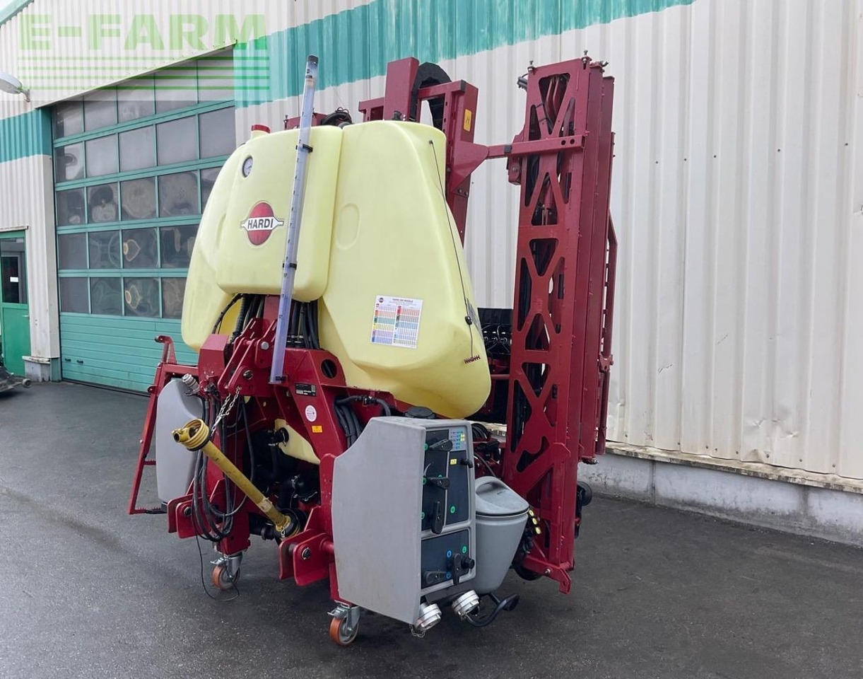 Hardi MEGA 1200 - מרסס נגרר: תמונה 1 Hardi MEGA 1200 - מרסס נגרר: תמונה 1