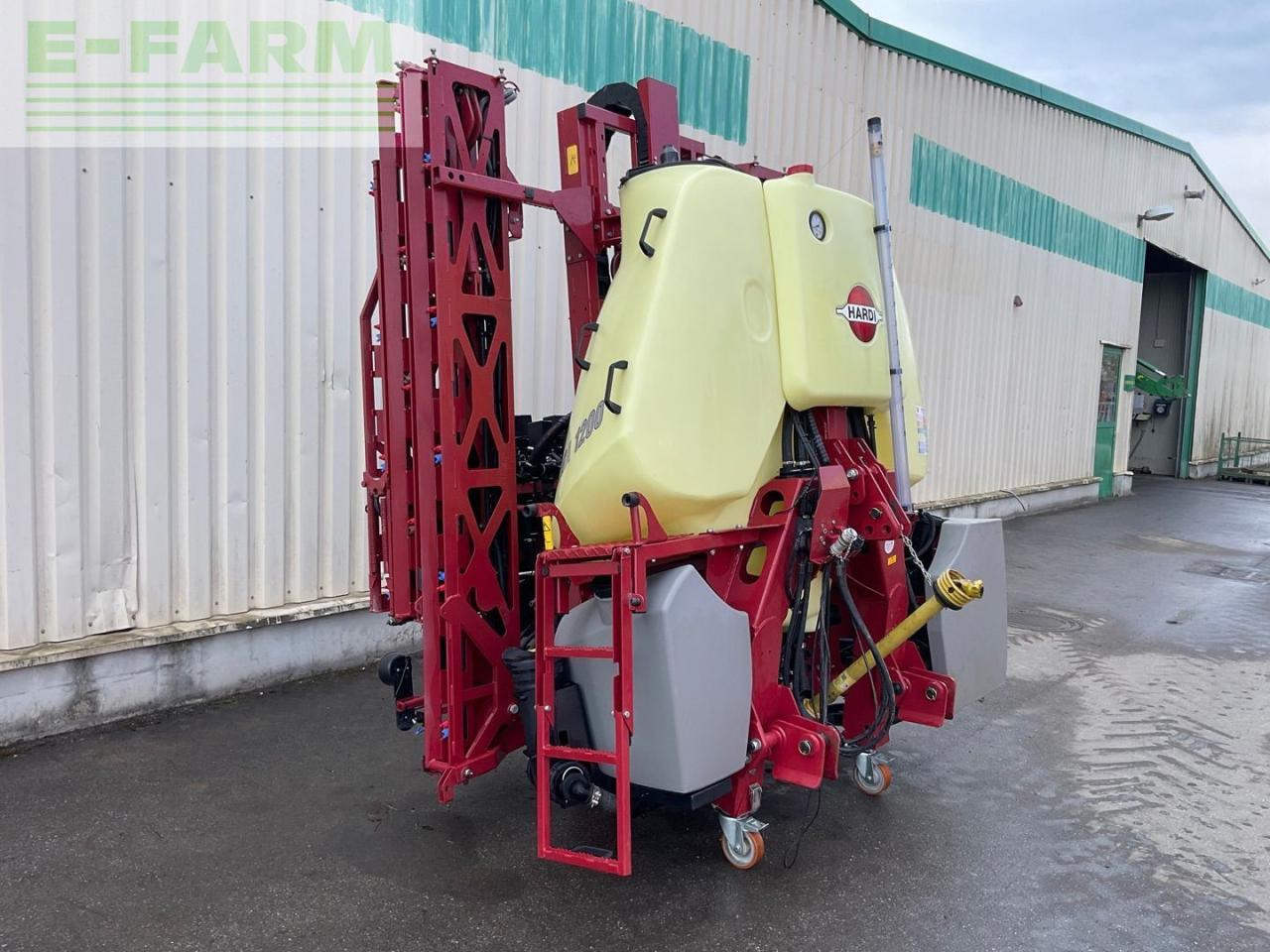 Hardi MEGA 1200 - מרסס נגרר: תמונה 4 Hardi MEGA 1200 - מרסס נגרר: תמונה 4