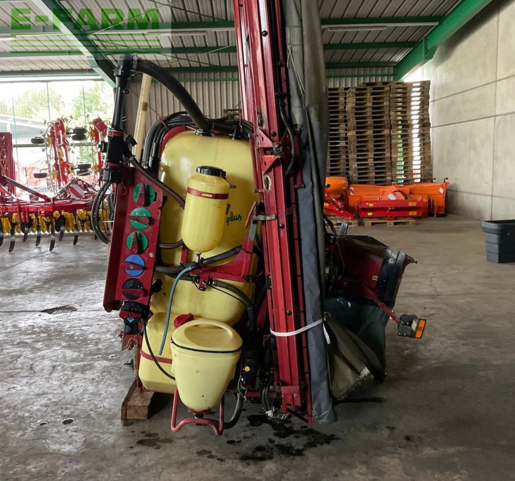 Hardi Master 1200 Twin Stream - מרסס נגרר: תמונה 2 Hardi Master 1200 Twin Stream - מרסס נגרר: תמונה 2