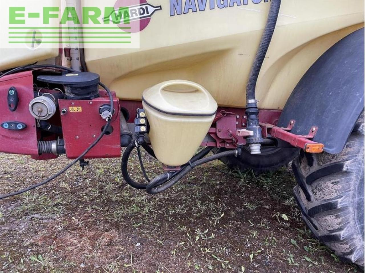 Hardi navigator 4000 - מרסס נגרר: תמונה 3 Hardi navigator 4000 - מרסס נגרר: תמונה 3