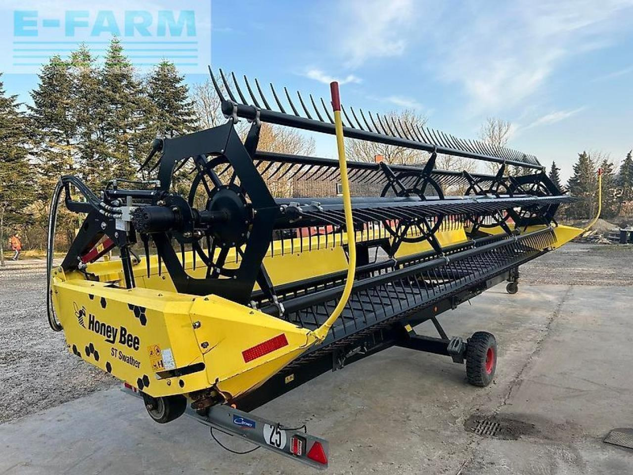 Honey Bee st 25 fod - מכסחה: תמונה 1 Honey Bee st 25 fod - מכסחה: תמונה 1