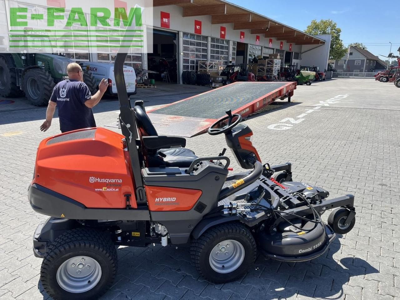 Husqvarna p 535hx hybrid rider nur 10h - טרקטור חקלאי: תמונה 4 Husqvarna p 535hx hybrid rider nur 10h - טרקטור חקלאי: תמונה 4