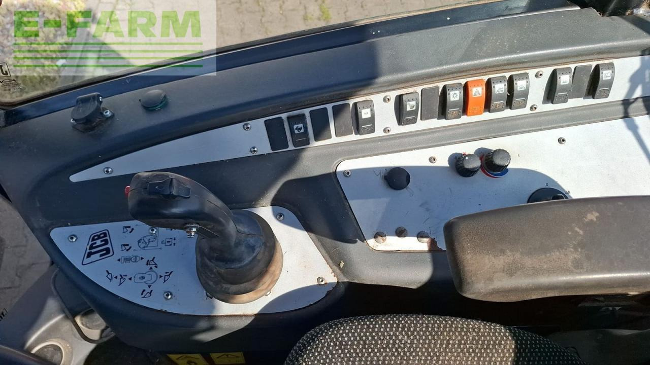 מיני מחפר JCB 409: תמונה 8