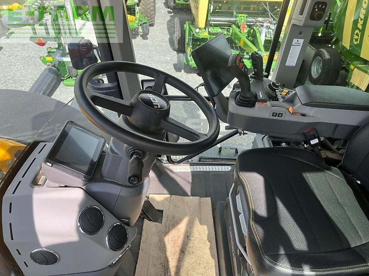 JCB 4220 fastrac icon - טרקטור חקלאי: תמונה 5 JCB 4220 fastrac icon - טרקטור חקלאי: תמונה 5