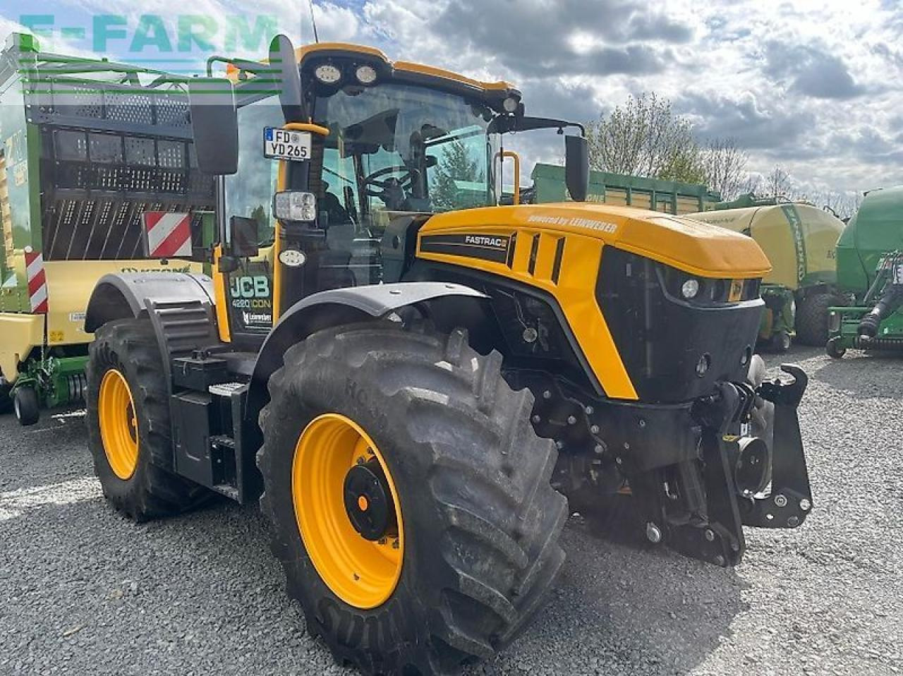JCB 4220 fastrac icon - טרקטור חקלאי: תמונה 2 JCB 4220 fastrac icon - טרקטור חקלאי: תמונה 2
