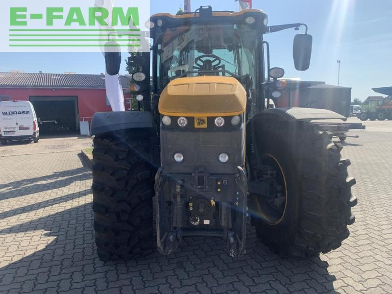 JCB 4220 fastrac mit jd-autotrac vorbereitung + stoll konsolen - טרקטור חקלאי: תמונה 2 JCB 4220 fastrac mit jd-autotrac vorbereitung + stoll konsolen - טרקטור חקלאי: תמונה 2