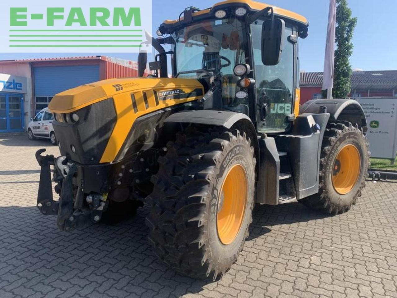 JCB 4220 fasttrac mit jd-autotrac vorbereitung + stoll konsolen - טרקטור חקלאי: תמונה 1 JCB 4220 fasttrac mit jd-autotrac vorbereitung + stoll konsolen - טרקטור חקלאי: תמונה 1