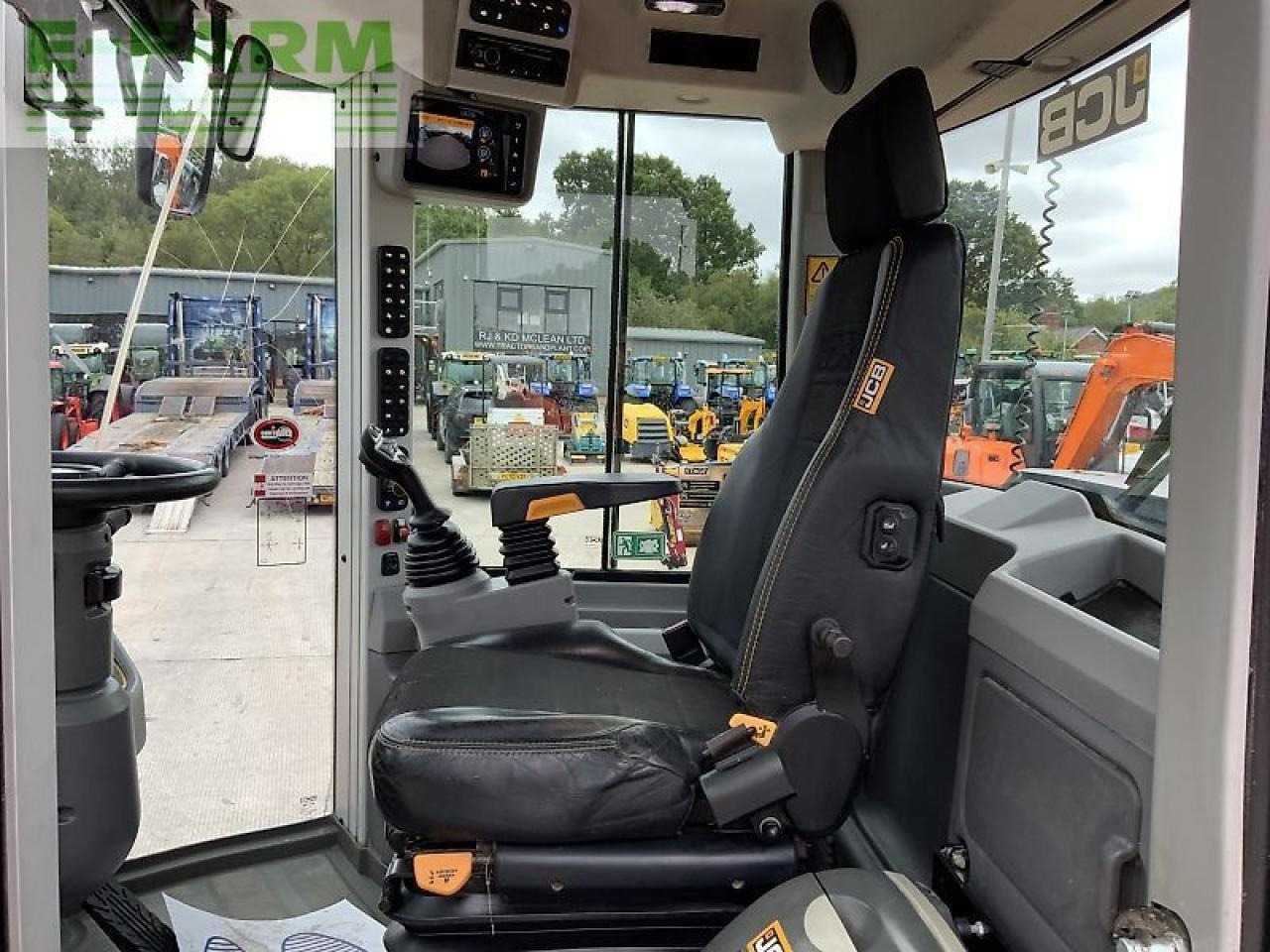 מיני מחפר JCB 437 wheeled loading shovel (st23075): תמונה 18