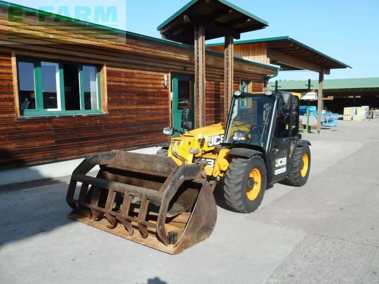 JCB 525-60 agriplus mit greiferschaufel und paletten - מפעיל טלסקופי: תמונה 2 JCB 525-60 agriplus mit greiferschaufel und paletten - מפעיל טלסקופי: תמונה 2