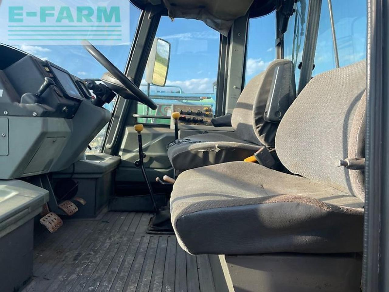 JCB fastrac 150 - טרקטור חקלאי: תמונה 3 JCB fastrac 150 - טרקטור חקלאי: תמונה 3