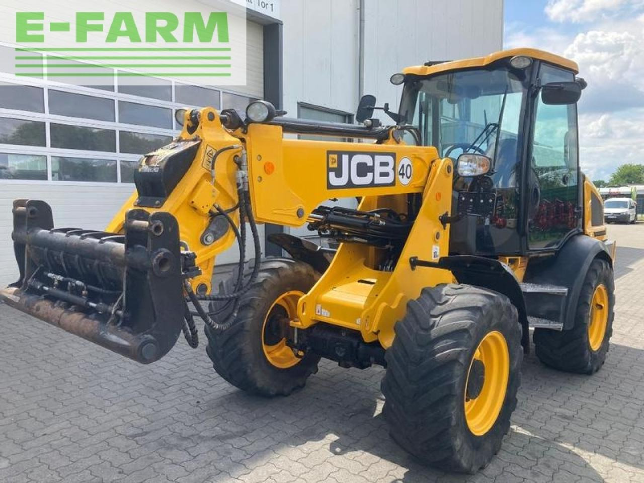JCB tm220t4a - מיני מחפר: תמונה 2 JCB tm220t4a - מיני מחפר: תמונה 2