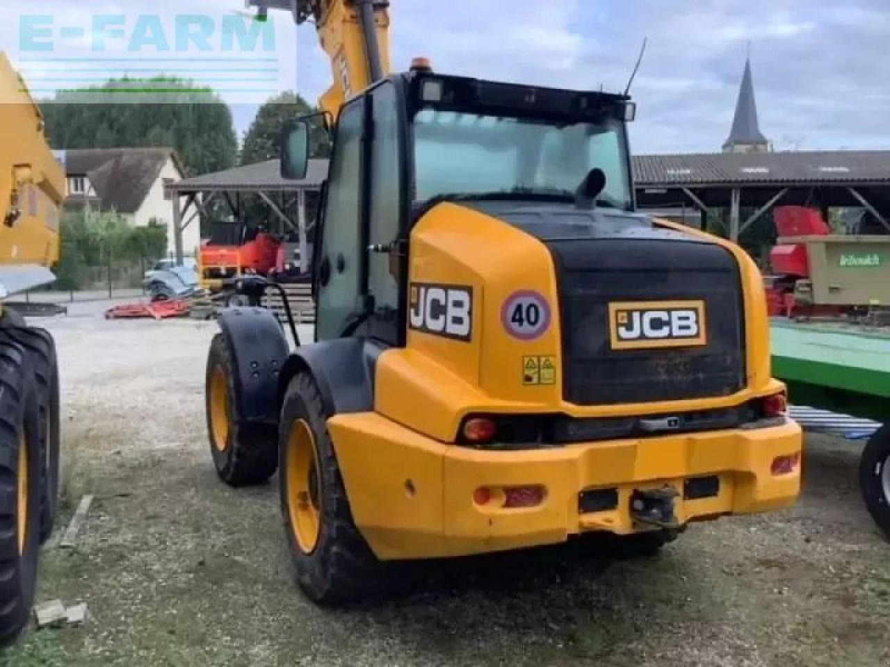 JCB tm320 - מפעיל טלסקופי: תמונה 4 JCB tm320 - מפעיל טלסקופי: תמונה 4