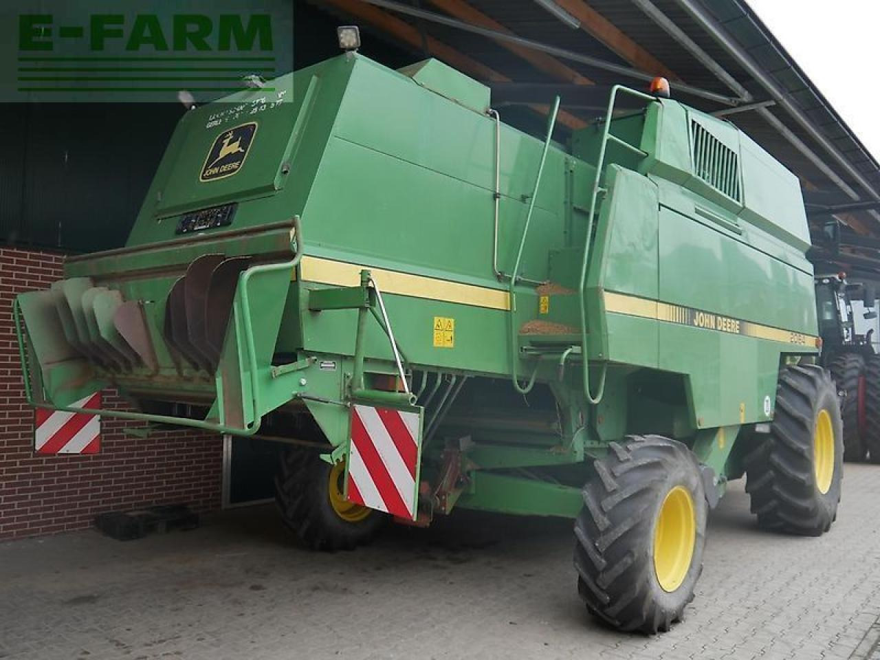 John Deere 2064 + 6m schneidwerk - מקצרת קומבינה: תמונה 3 John Deere 2064 + 6m schneidwerk - מקצרת קומבינה: תמונה 3