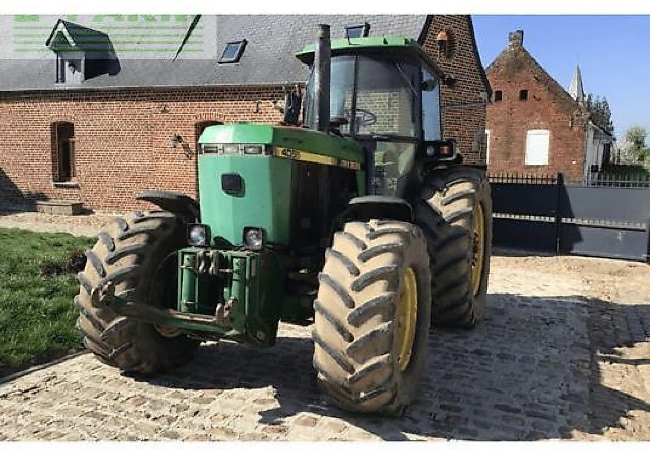 John Deere 4055 - טרקטור חקלאי: תמונה 1 John Deere 4055 - טרקטור חקלאי: תמונה 1